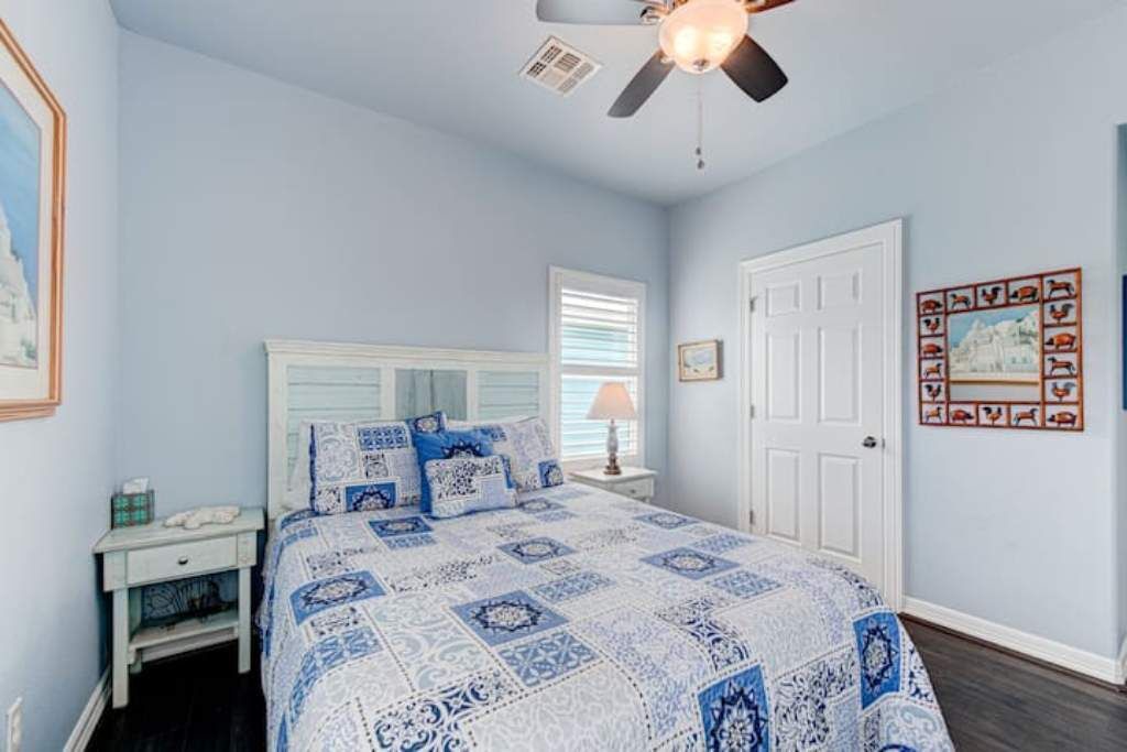Photo of Bedroom in Leeward Sands