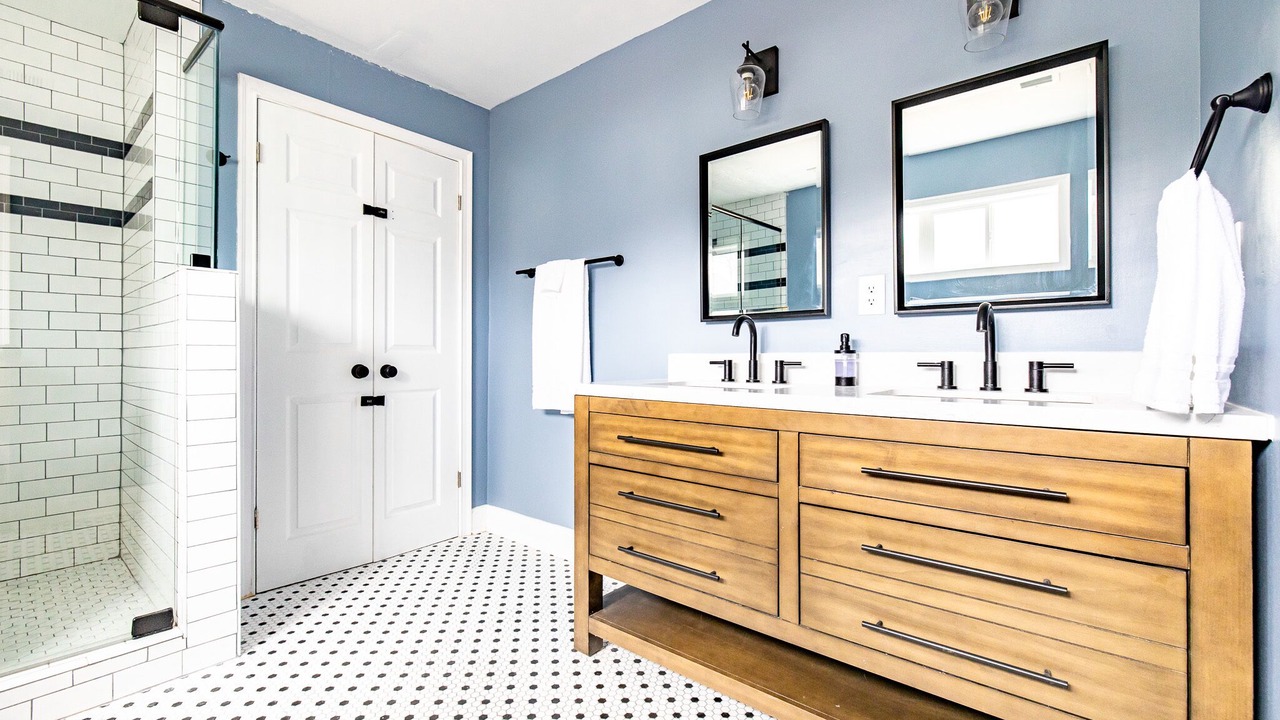 Photo of Bathroom in University District