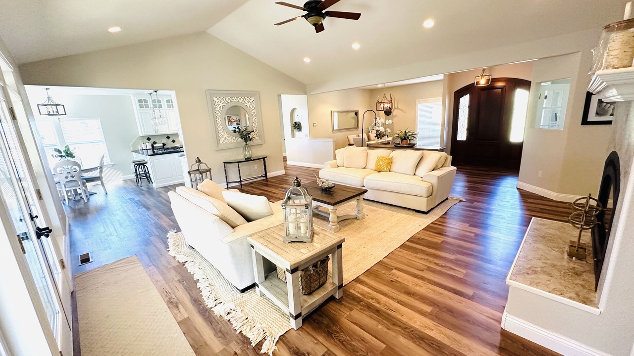 Photo of Livingroom in Sutter Creek
