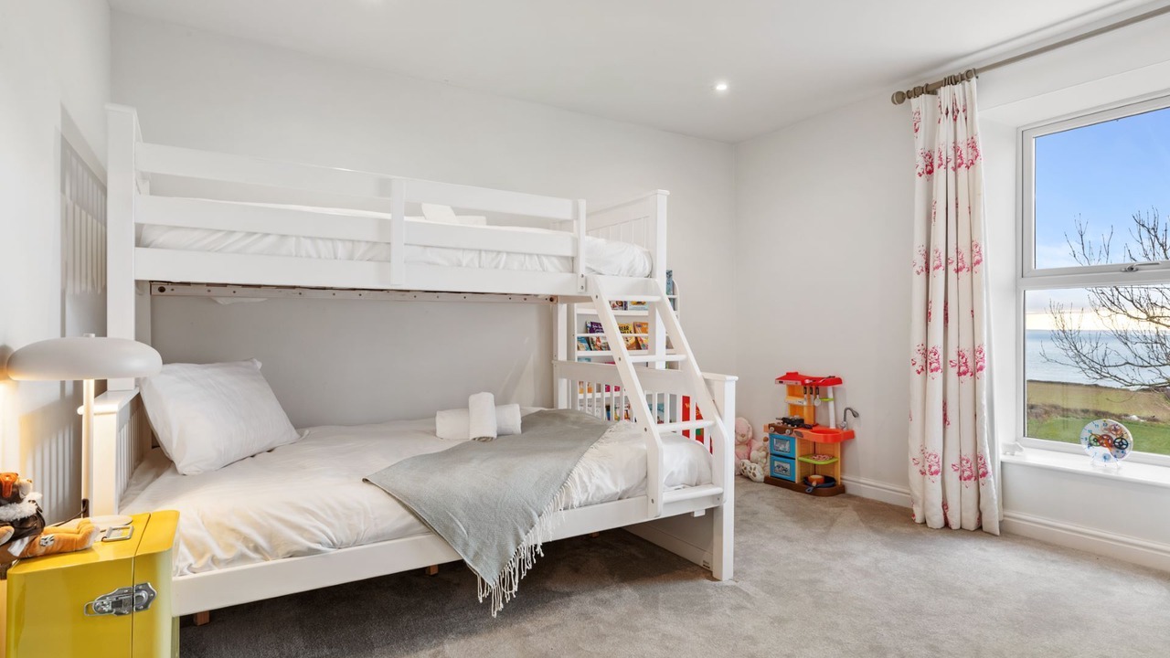 Photo of Others in Crynant