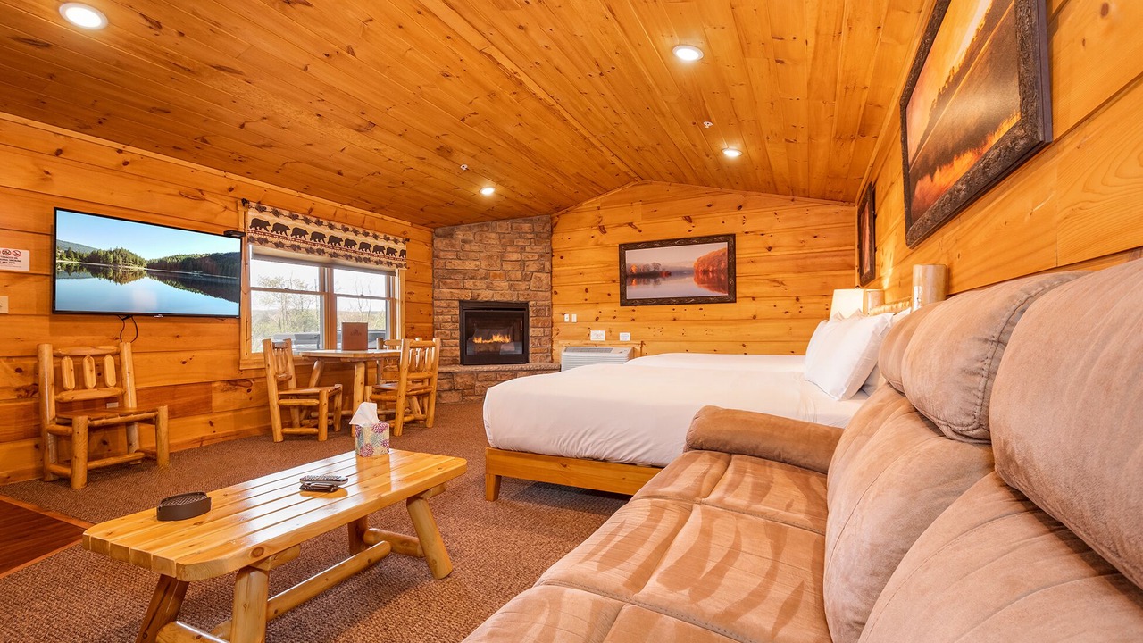 Photo of Livingroom in McHenry