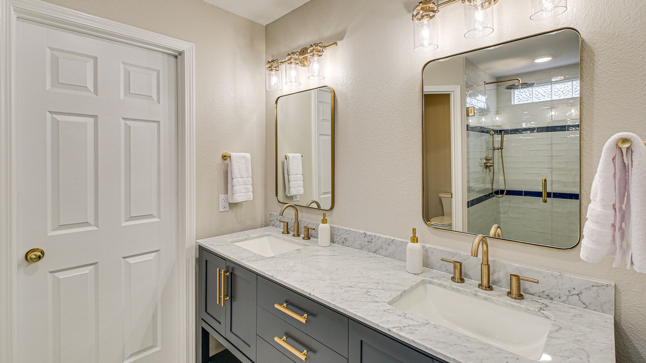 Photo of Bathroom in Rockwell