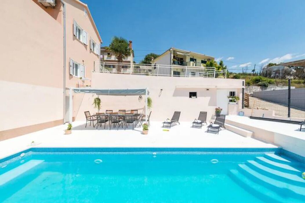Photo of Outdoor in Mravince