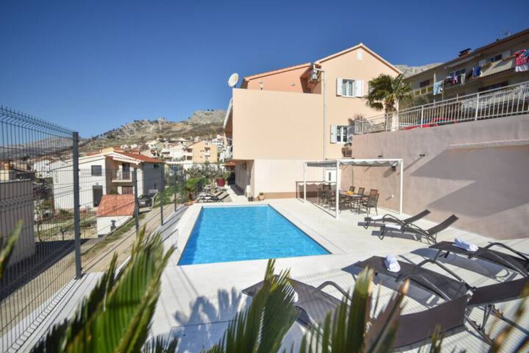 Photo of Outdoor in Mravince