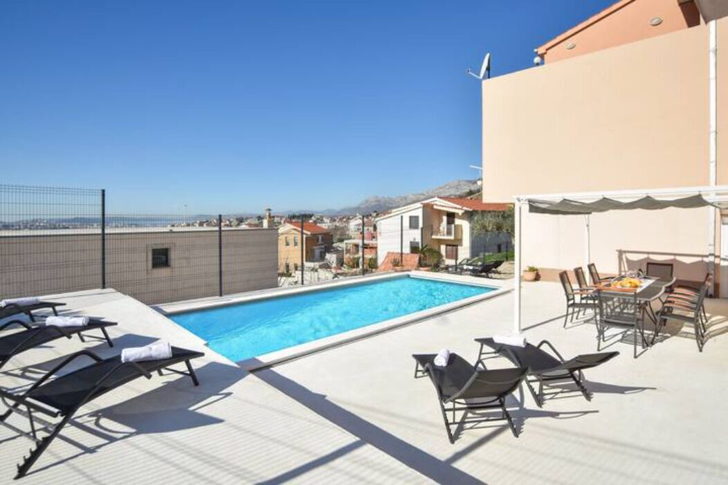 Photo of Outdoor in Mravince