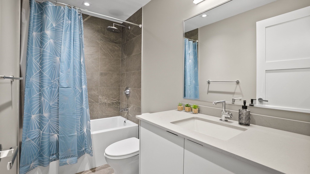 Photo of Bathroom in Bay Cloverhill