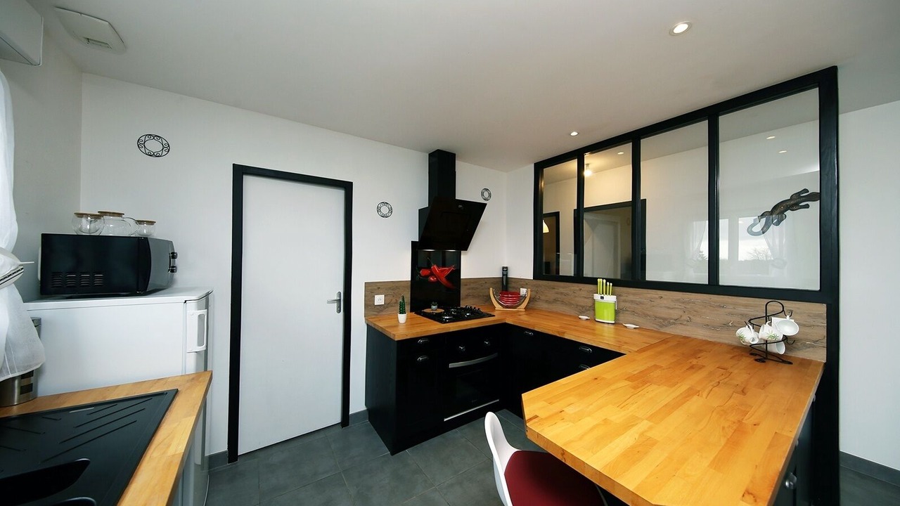 Photo of Kitchen in La Lucerne-dʼOutremer