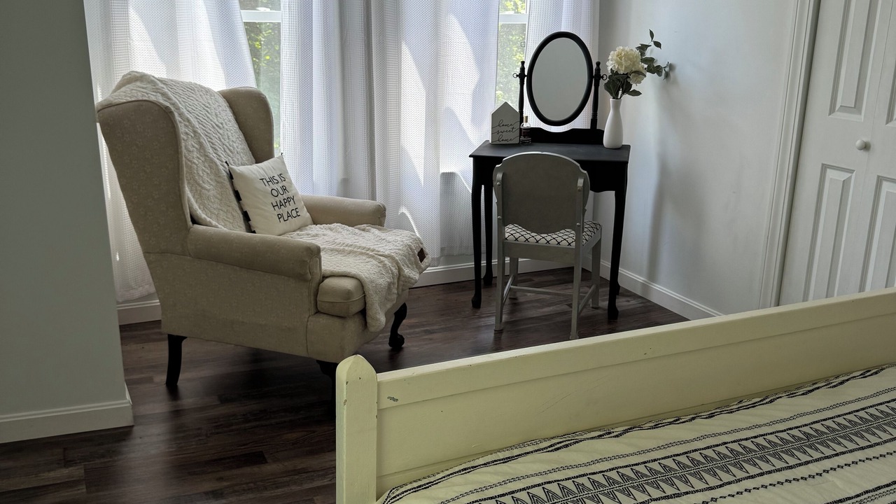 Photo of Bedroom in Oakland