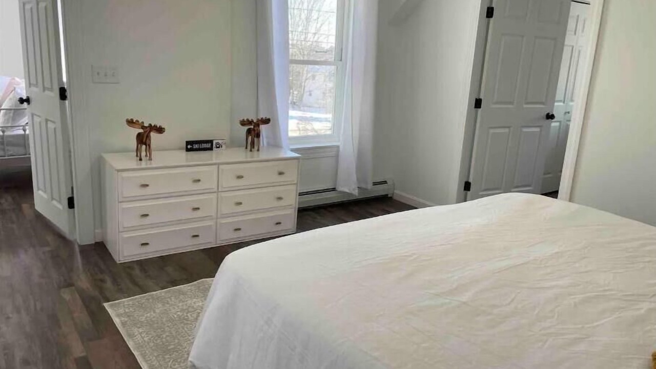 Photo of Bedroom in Oakland