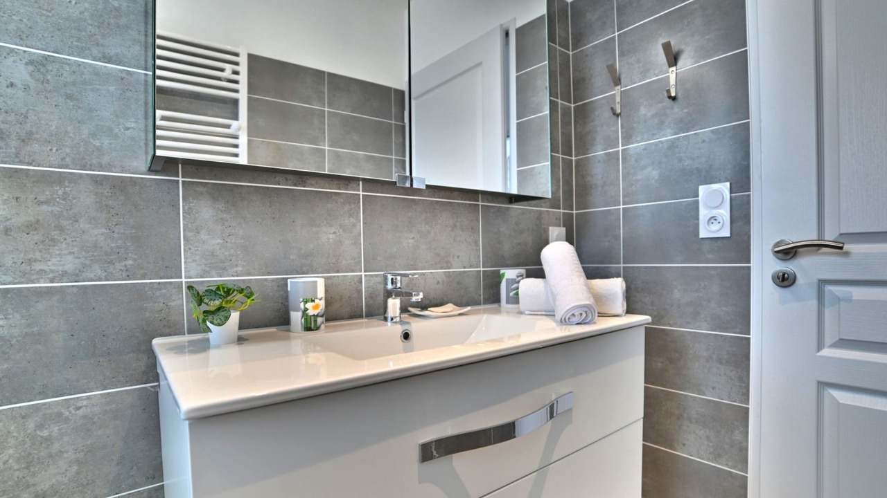 Photo of Bathroom in Le Chateau-d'Oleron