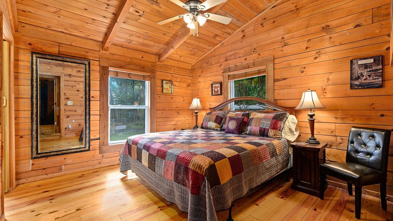 Photo of Bedroom in Johnson County