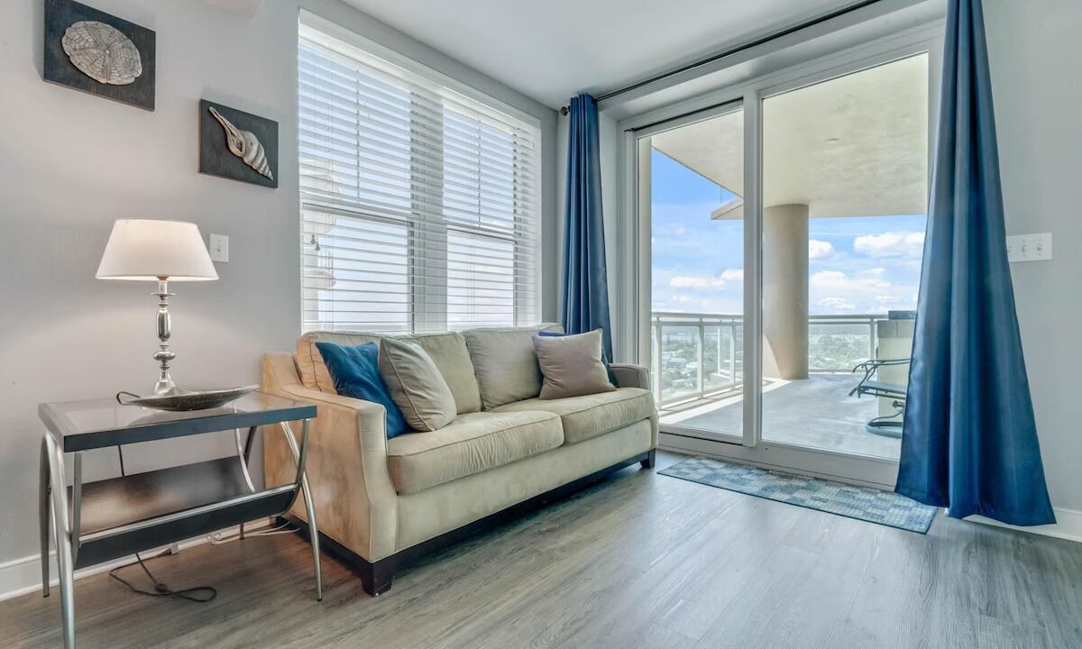 Photo of Livingroom in Daytona Beach