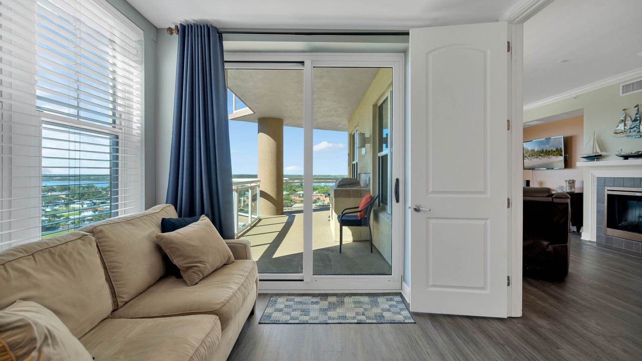 Photo of Livingroom in Daytona Beach