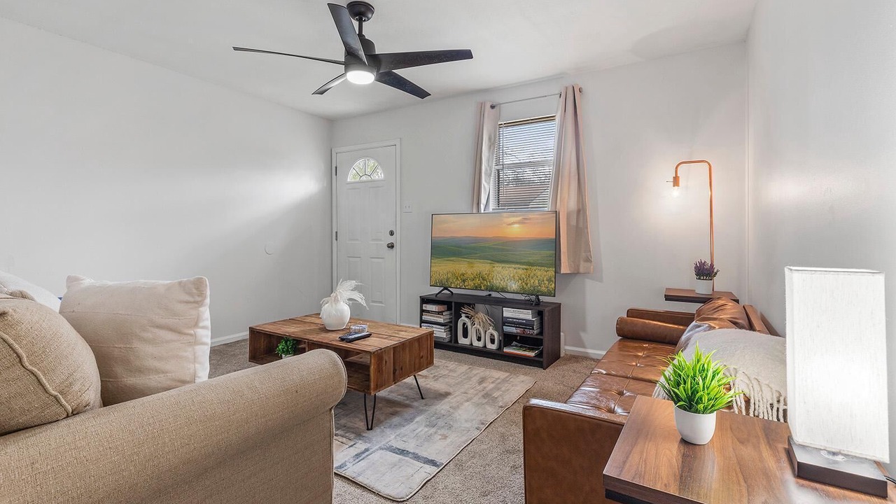 Photo of Livingroom in Sherwood