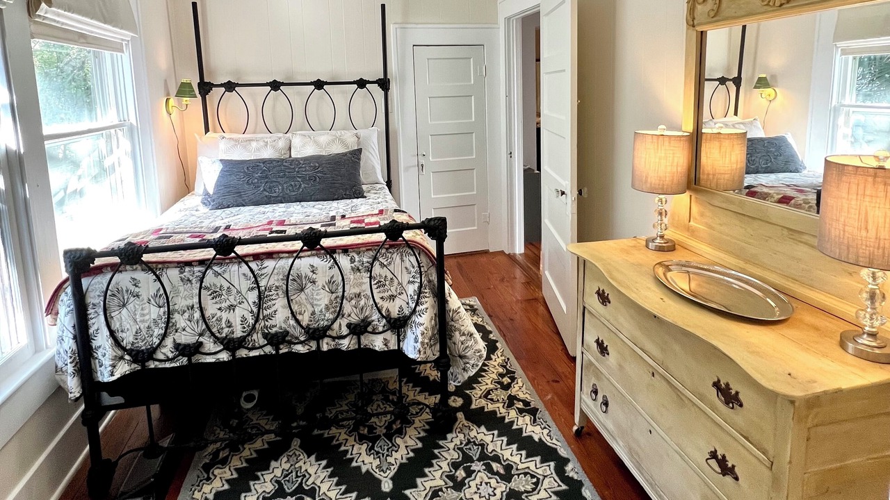 Photo of Bedroom in Natchez