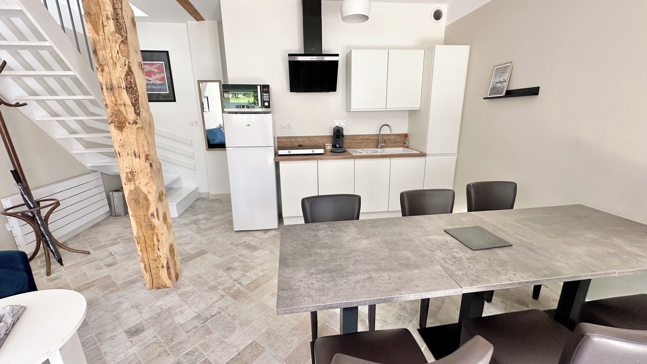 Photo of Others in Verton