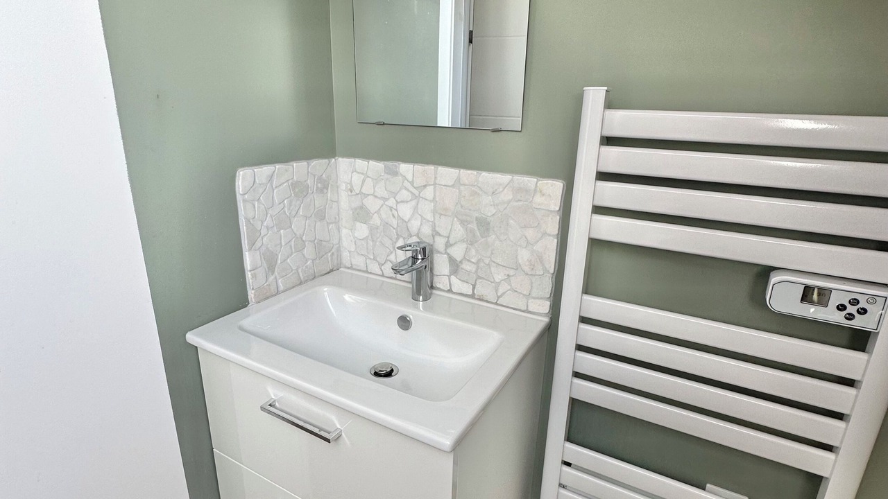 Photo of Bathroom in Verton