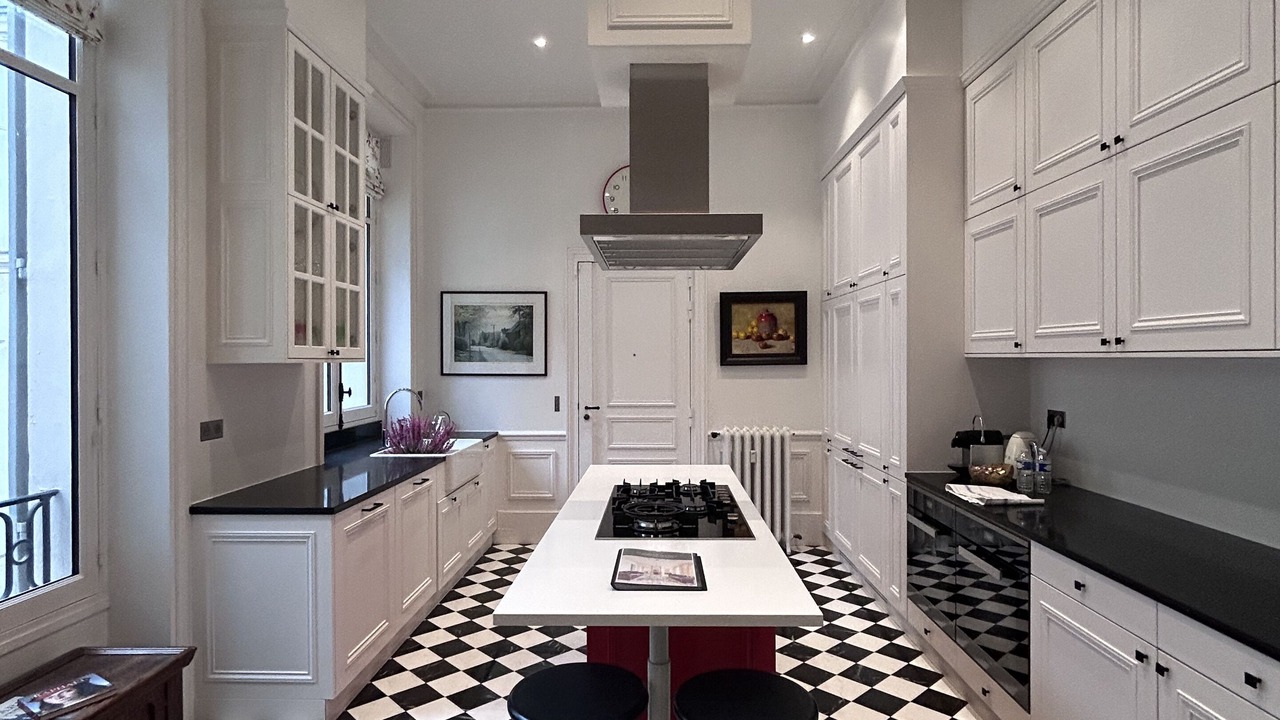 Photo of Kitchen in Quartier des Invalides