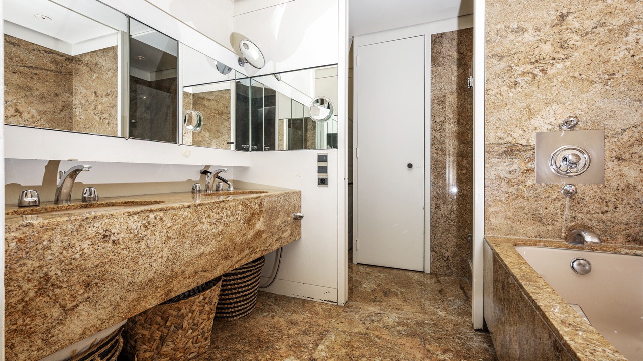 Photo of Bathroom in Grenelle