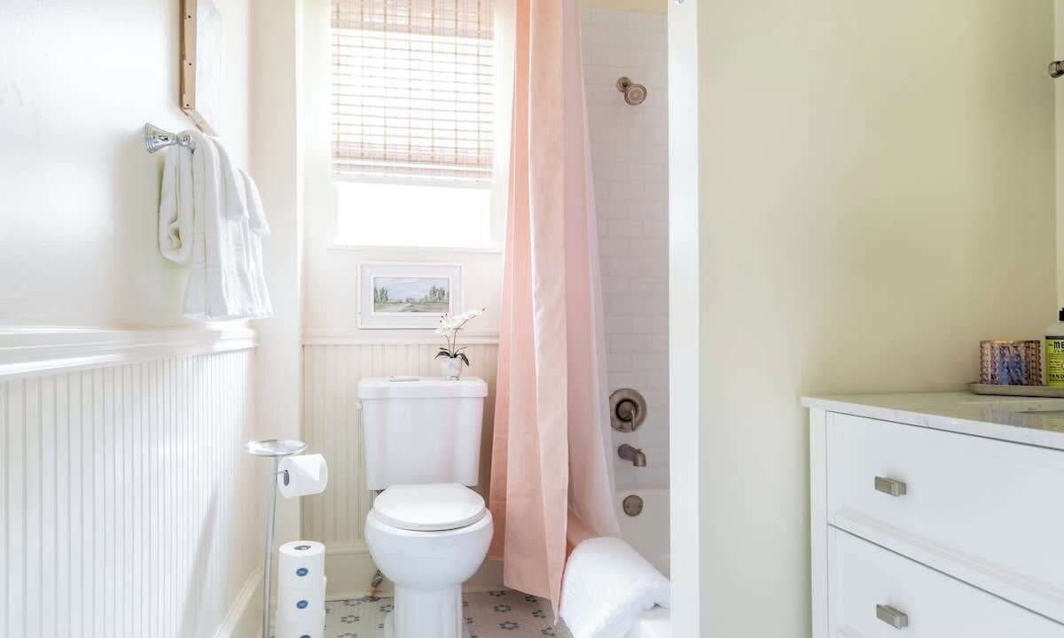 Photo of Bathroom in La Grange