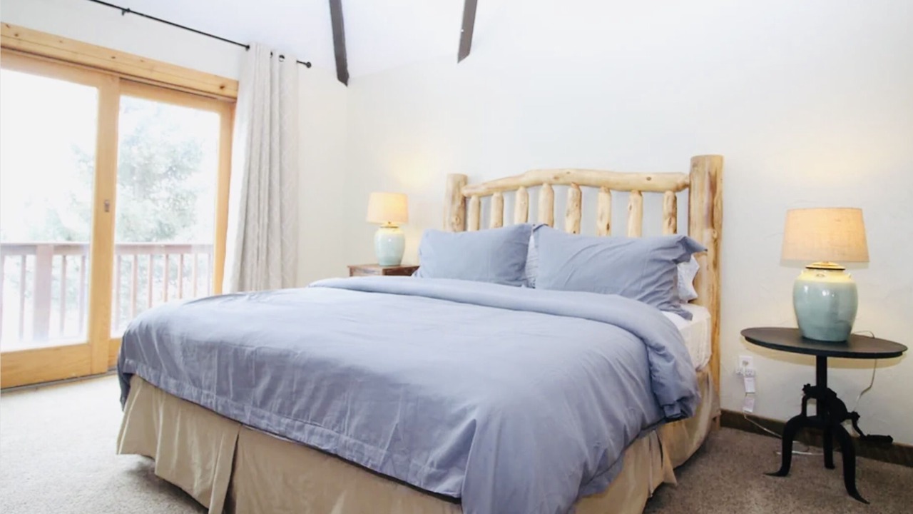 Photo of Bedroom in Purgatory