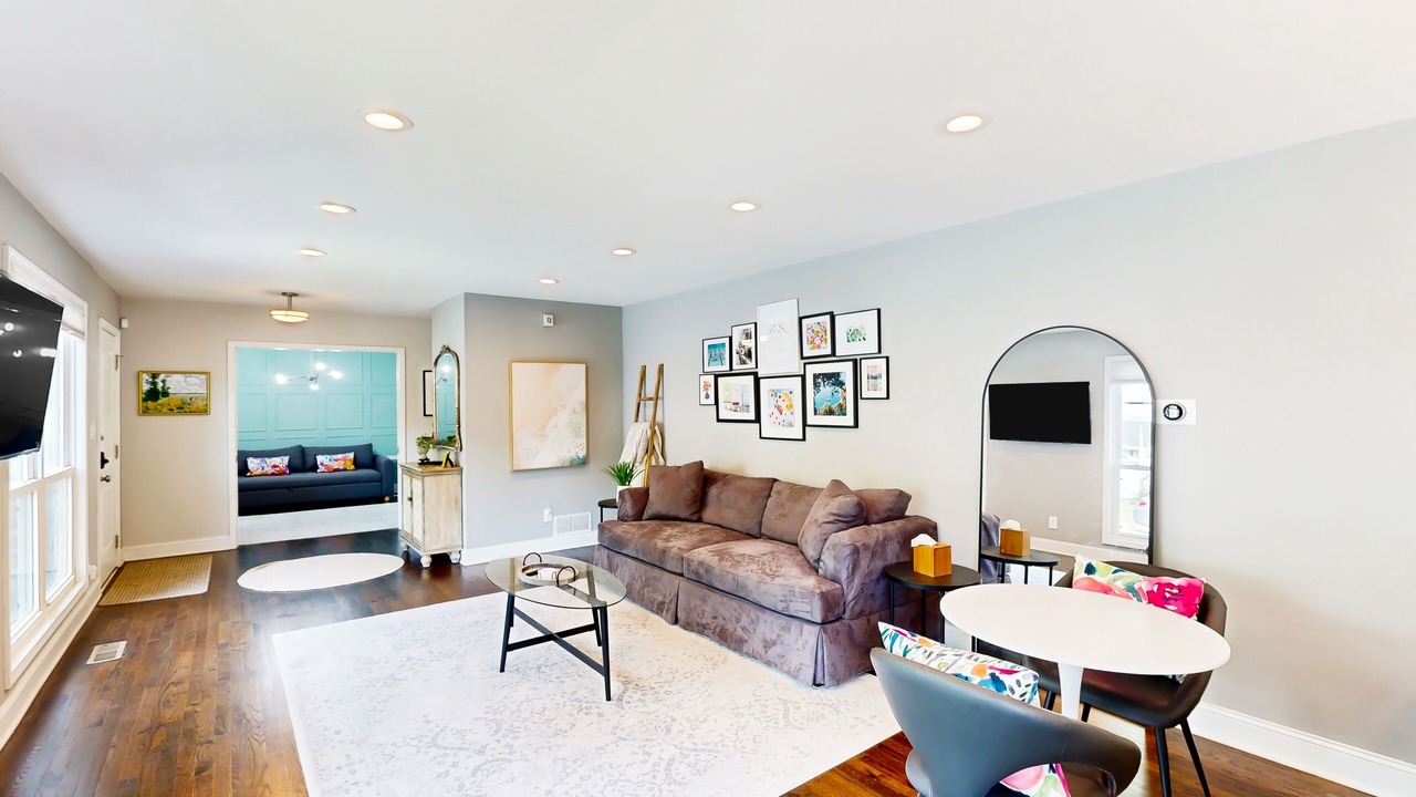 Photo of Livingroom in Loring Heights