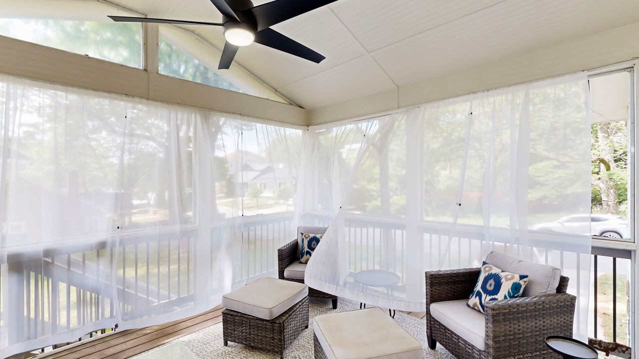 Photo of Livingroom in Loring Heights