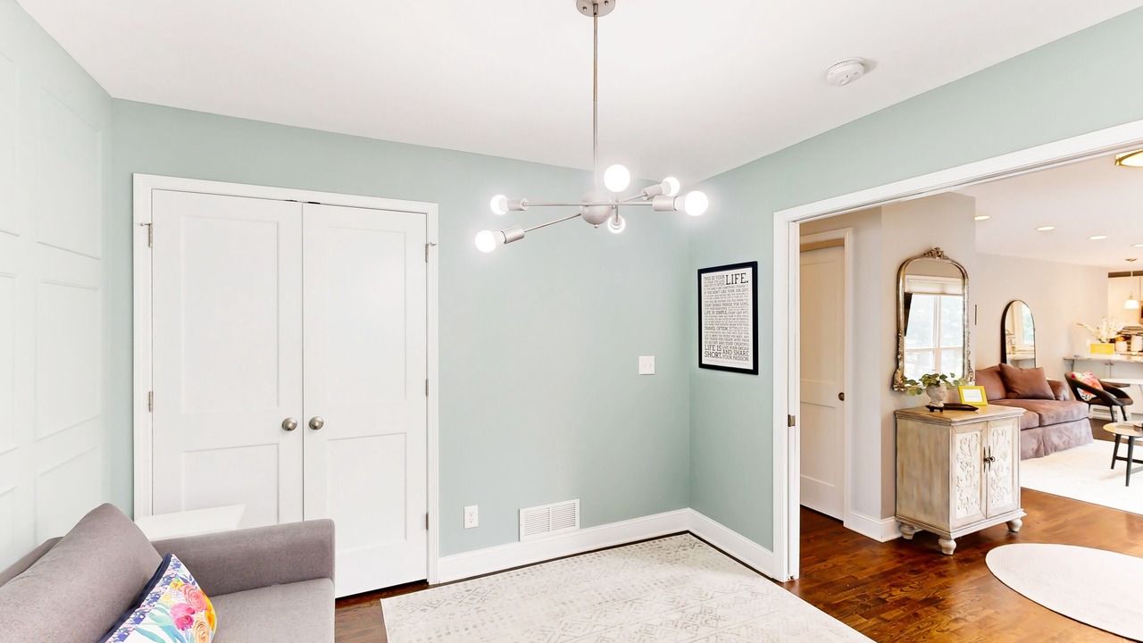 Photo of Livingroom in Loring Heights
