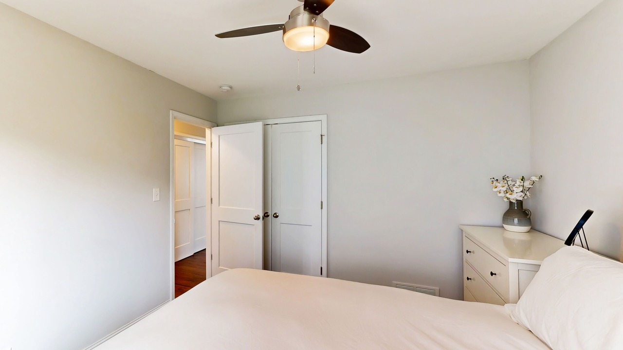 Photo of Bedroom in Loring Heights