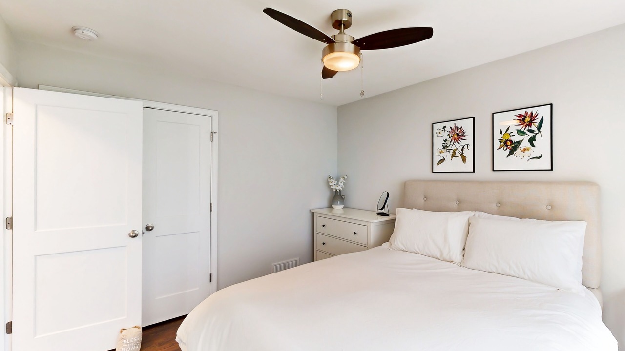 Photo of Bedroom in Loring Heights