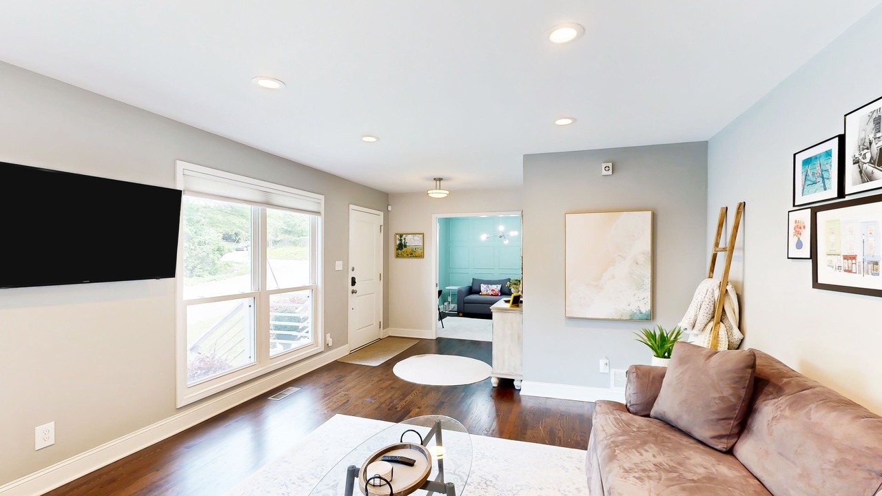 Photo of Livingroom in Loring Heights