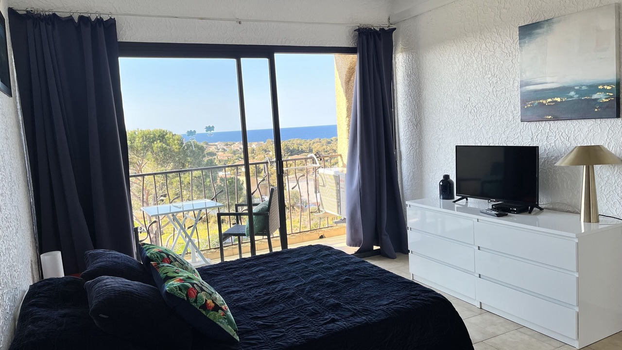 Photo of Bedroom in Marine de Saint Ambroggio