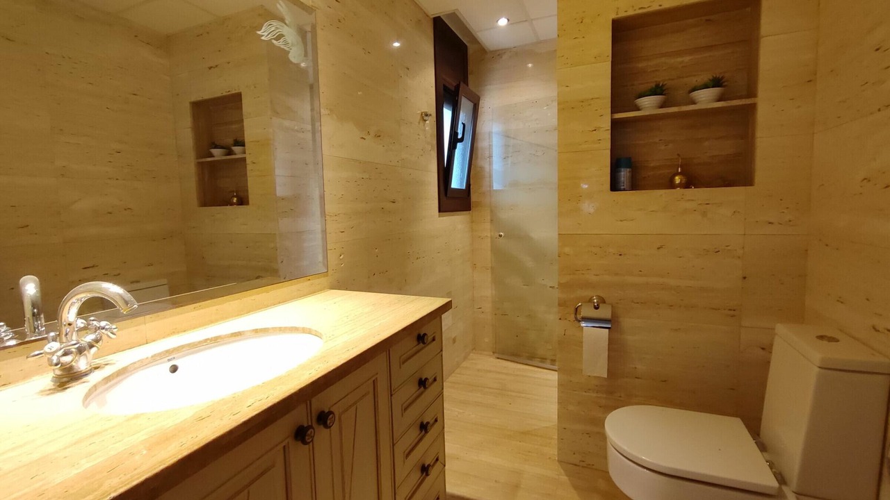 Photo of Bathroom in Calafat