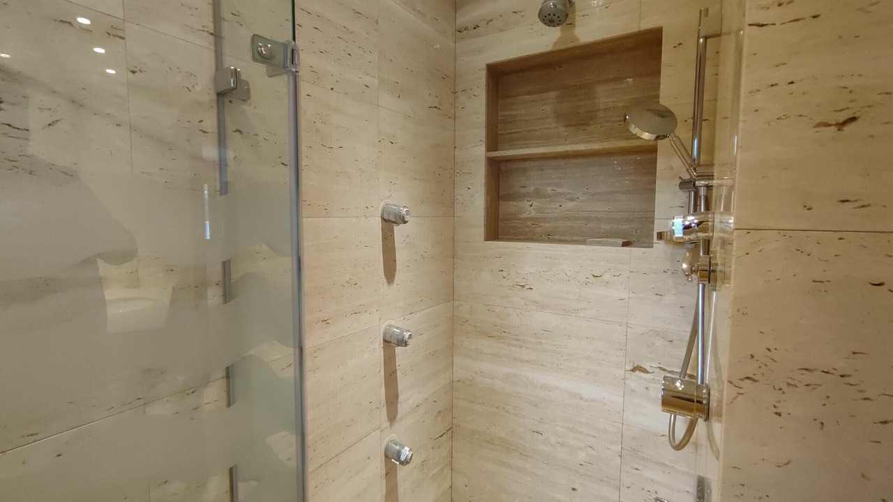 Photo of Bathroom in Calafat