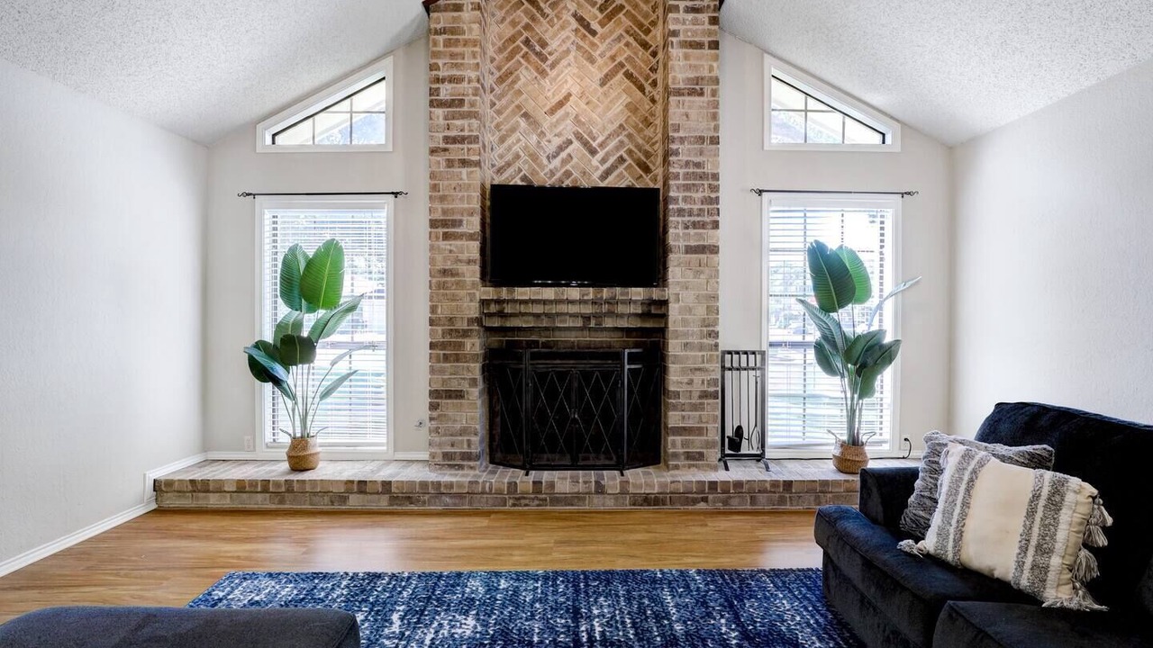 Photo of Livingroom in Riverbend of Camino Real