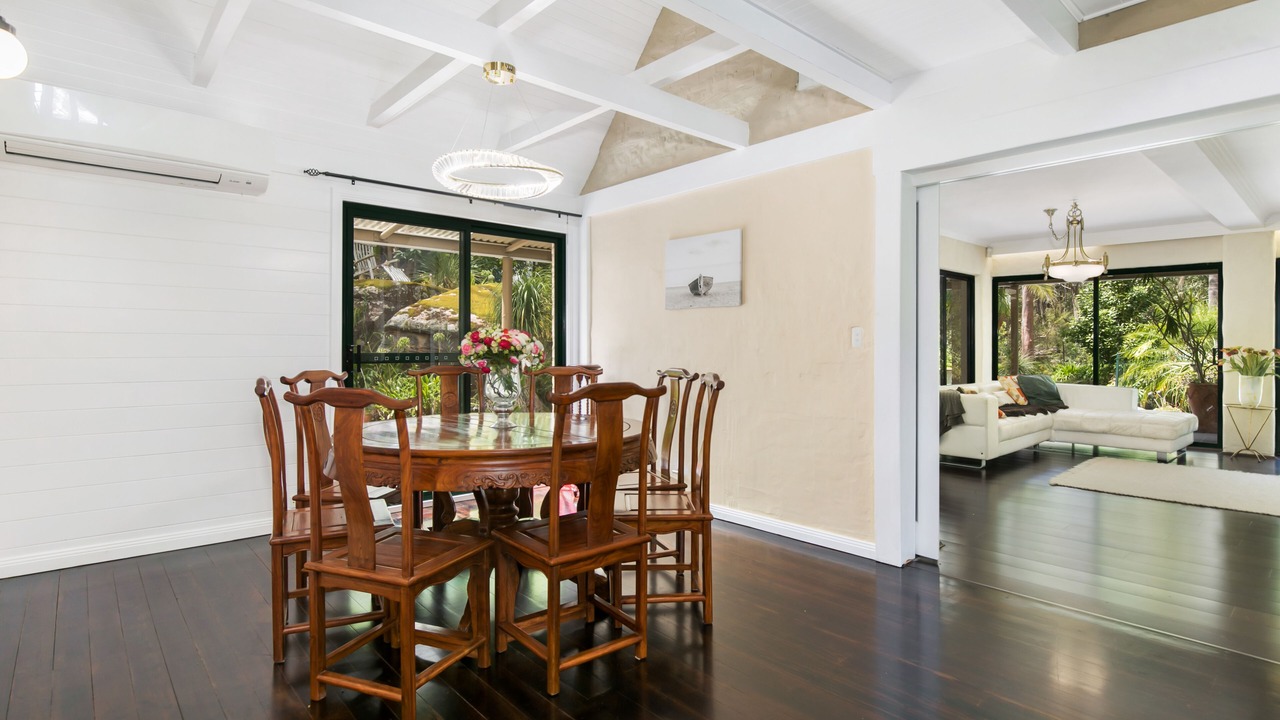 Photo of Others in Galston