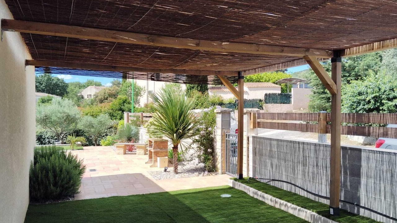 Photo of Outdoor in Saint-Martin-de-Londres
