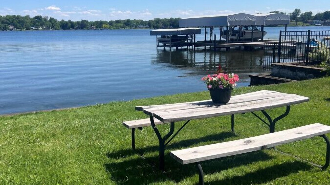Photo of Outdoor in Paw Paw Lake