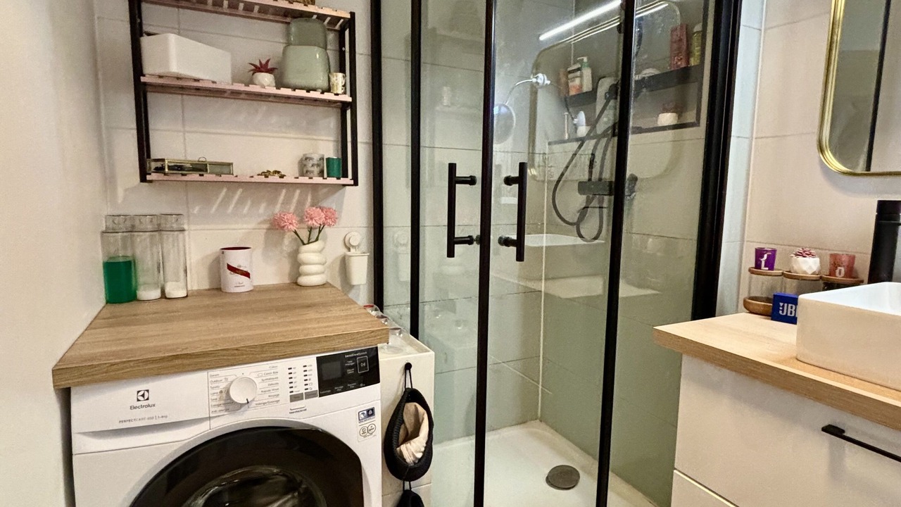 Photo of Bathroom in Vanves