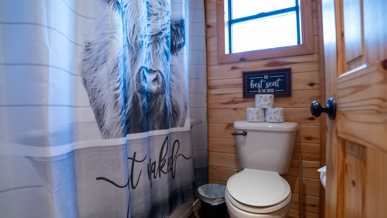 Photo of Bathroom in Sulphur Springs