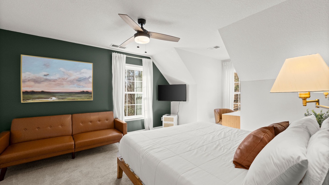 Photo of Bedroom in Dahlonega