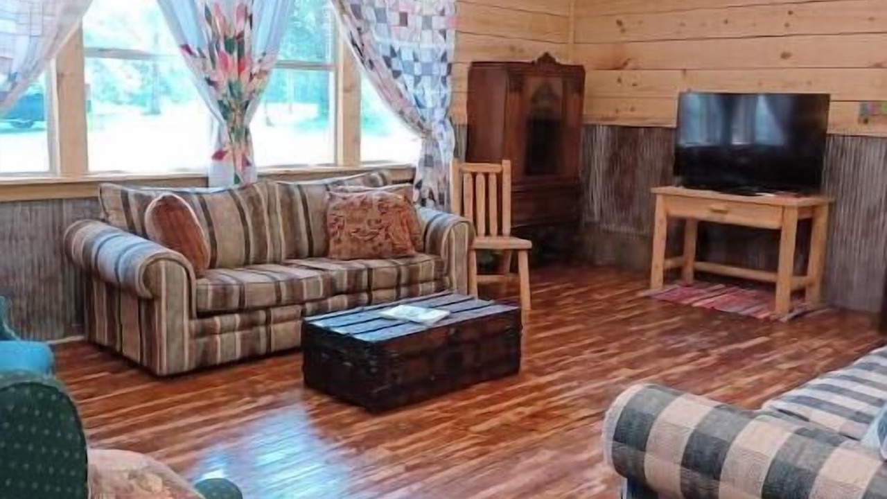 Photo of Livingroom in Marshall