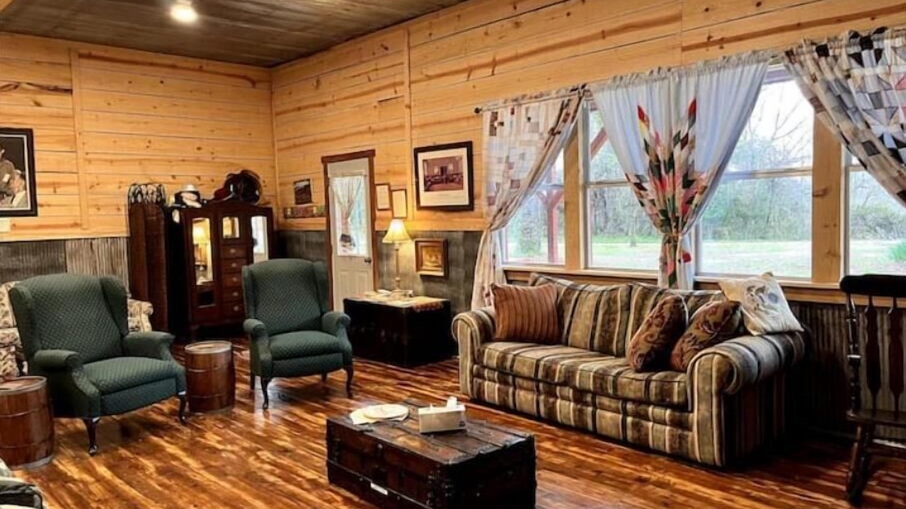 Photo of Livingroom in Marshall