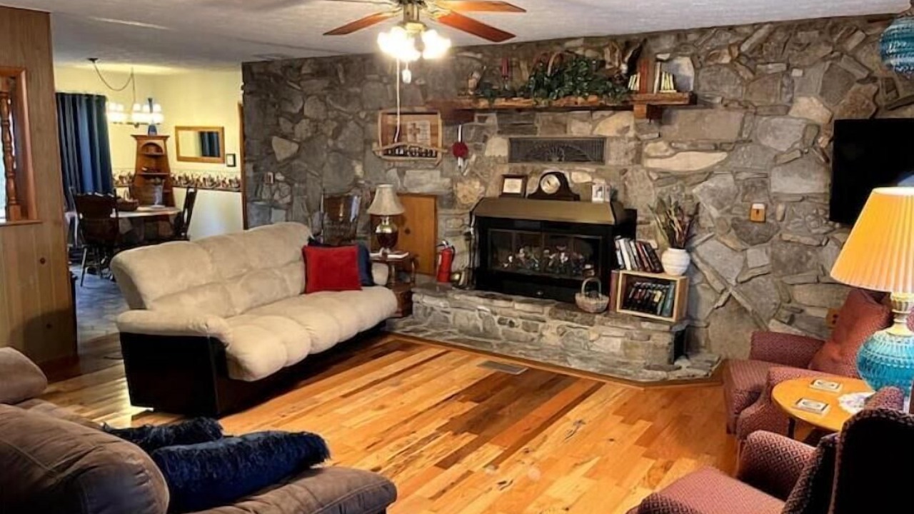 Photo of Livingroom in Marshall