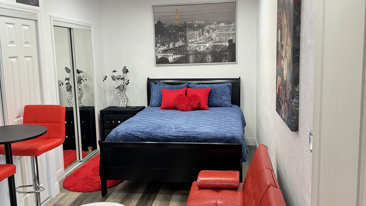 Photo of Bedroom in Lauderdale Lakes