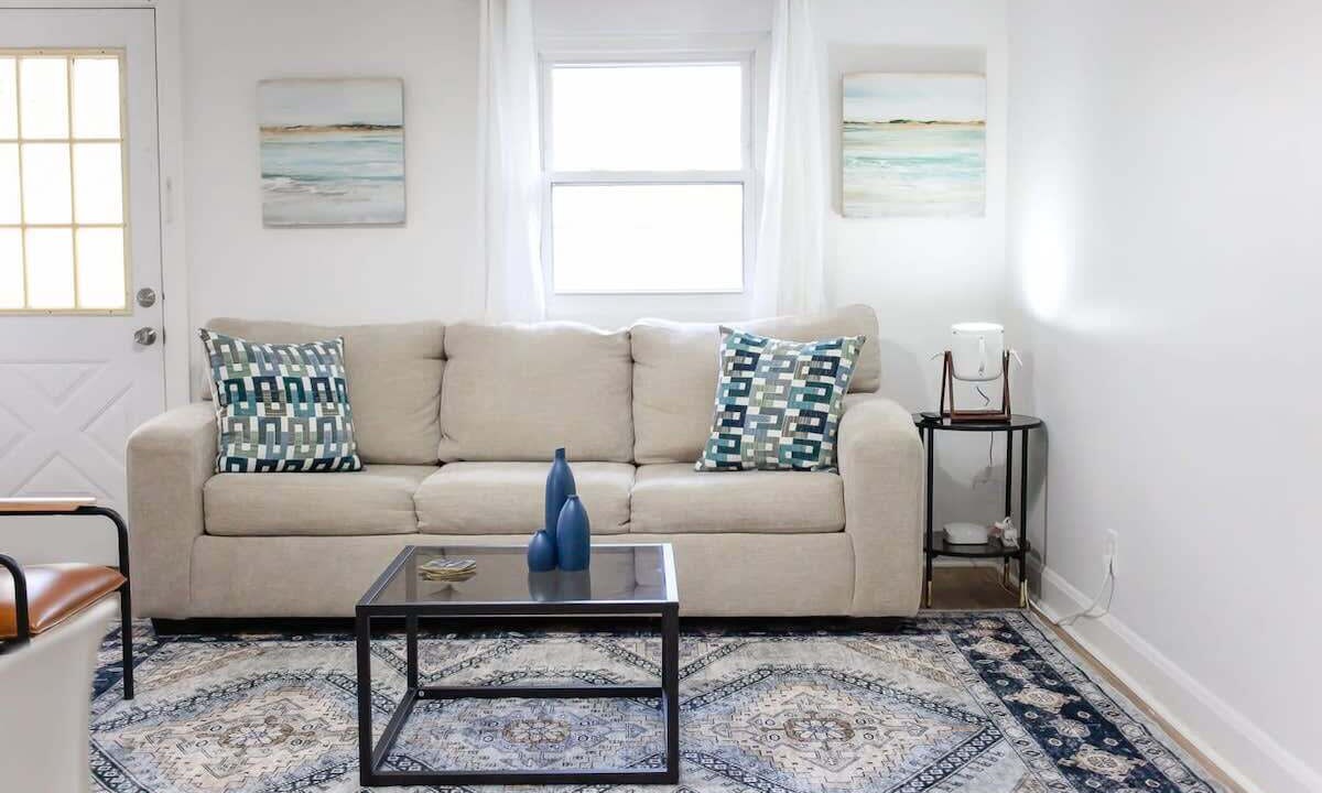 Photo of Livingroom in Willoughby Spit