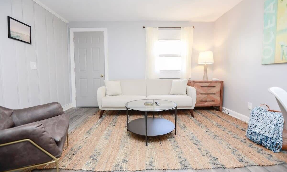 Photo of Livingroom in Willoughby Spit