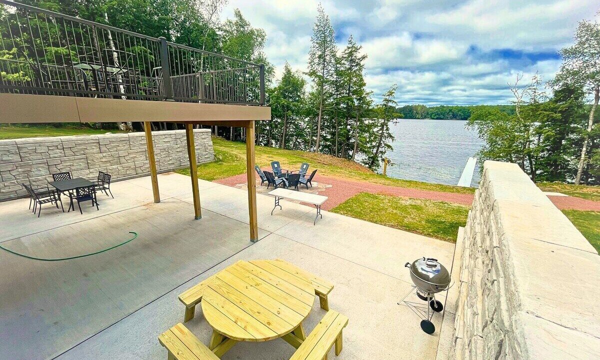 Photo of Outdoor in Butternut