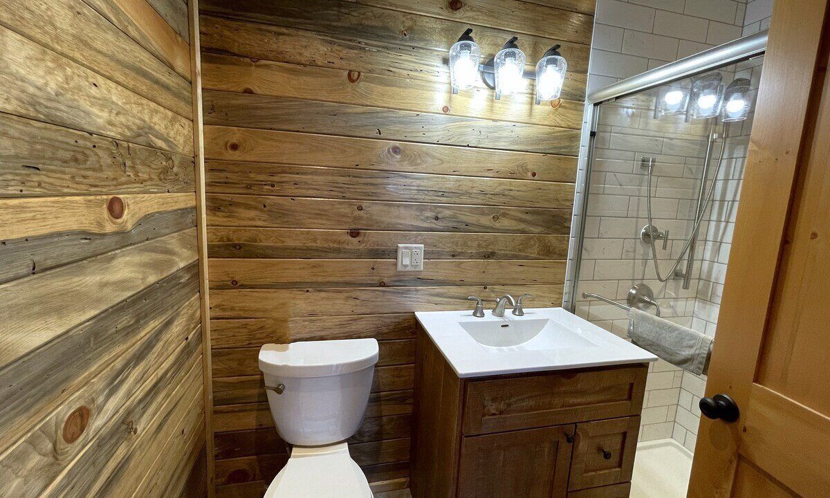Photo of Bathroom in Butternut