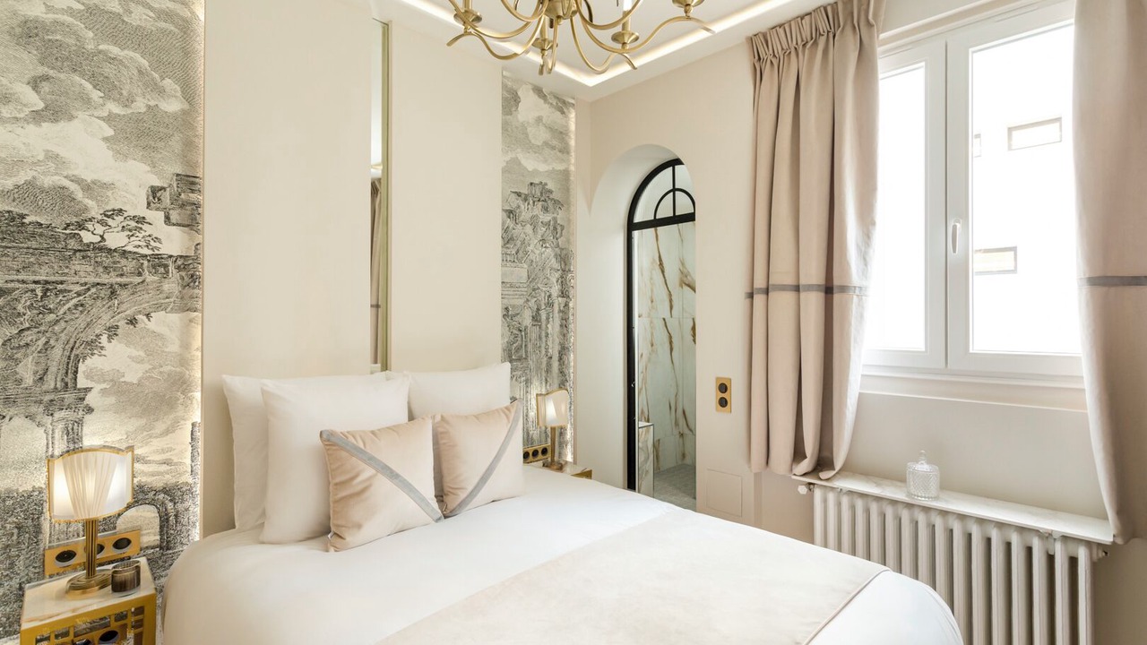 Photo of Bedroom in Chaillot